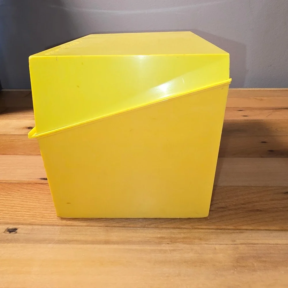 Vintage Betty Crocker Recipe Card Library 1970s Yellow Plastic Box Made in USA